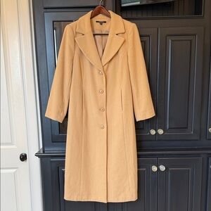 Chadwicks Classic wool neutral Trench Coat size 12P
Vintage